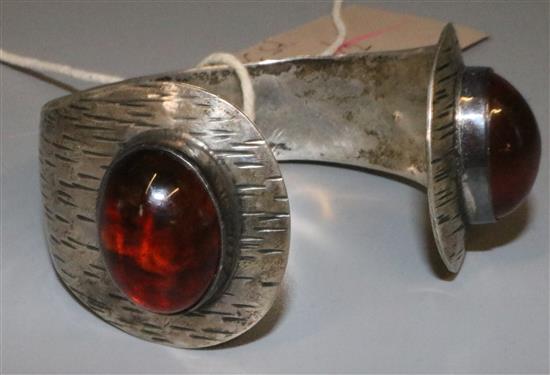 Polish silver and amber bracelet(-)